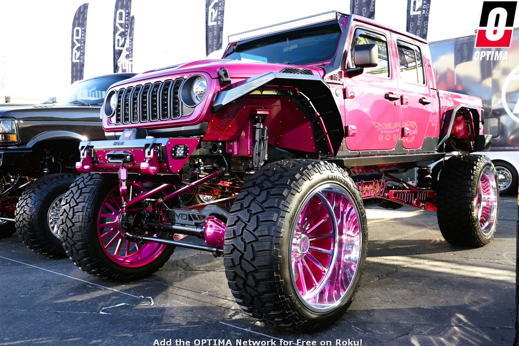 Pink Lifted Jeep Gladiator at the 2024 SEMA Show